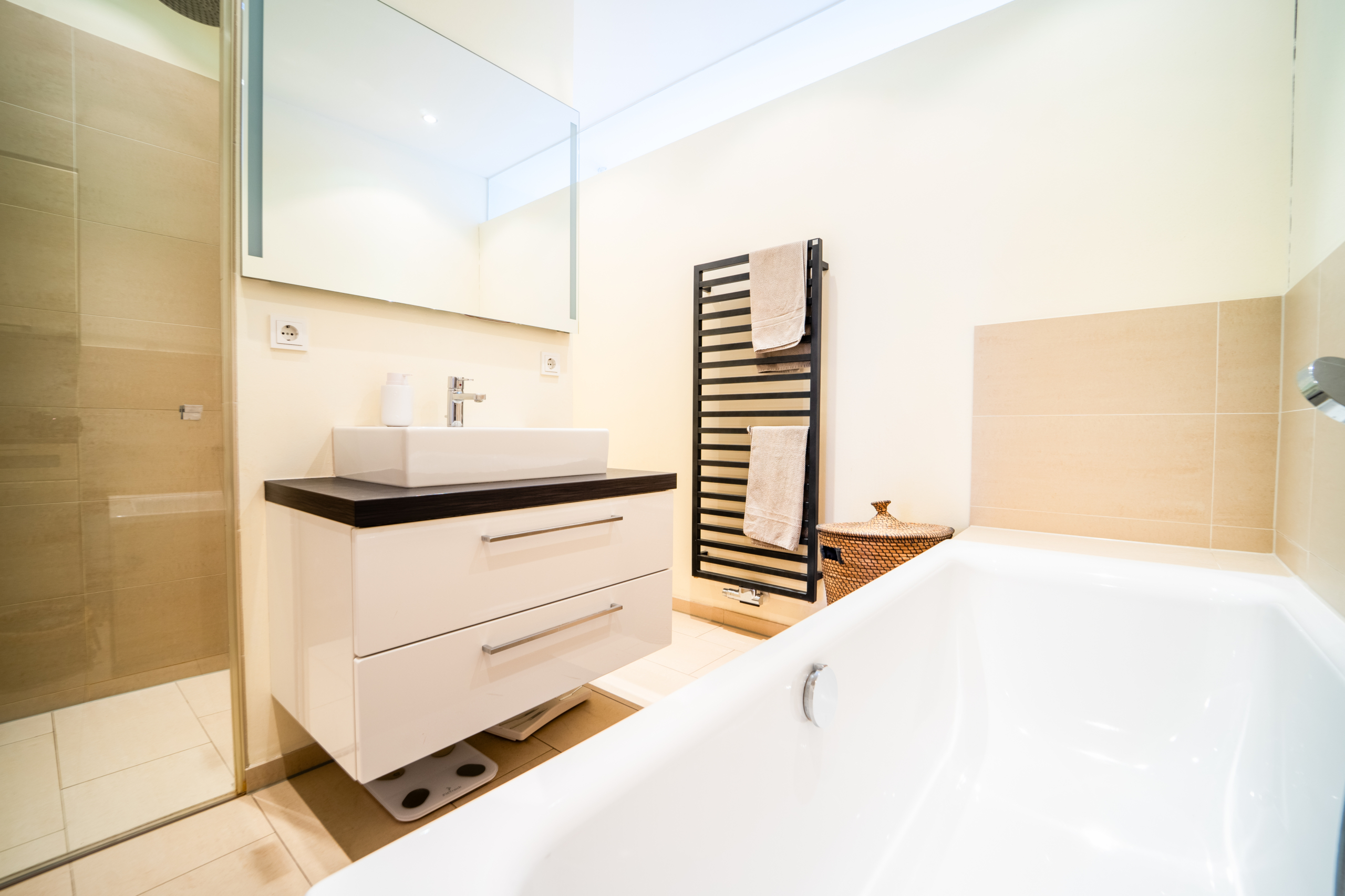 Vollbad mit Dusche und Wanne, Interior Design