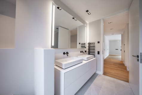 Doppelwaschtische mit Unterschränken