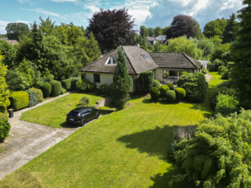 Familienfreundliches Einfamilienhaus auf großem Grundstück, 21224 Rosengarten, Einfamilienhaus