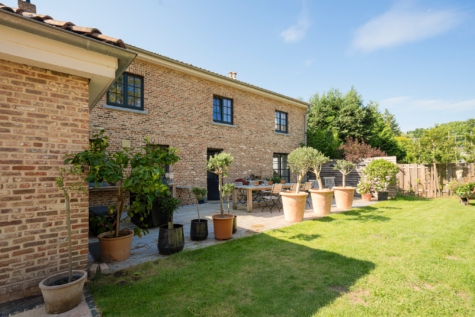 Garten mit Terrasse