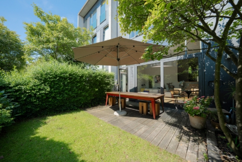 Südgarten mit Terrasse