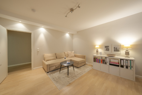 Arbeits-/Schlafzimmer