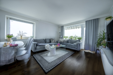Endetagenwohnung mit 2 Balkonen & Weitblick, 21465 Reinbek, Etagenwohnung